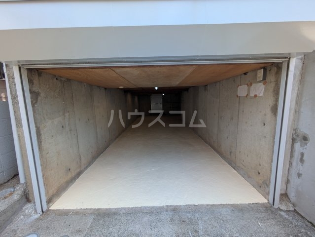 2/6 駐車場