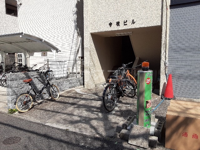 20/24 エントランス