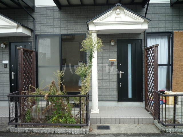 2/4 エントランス