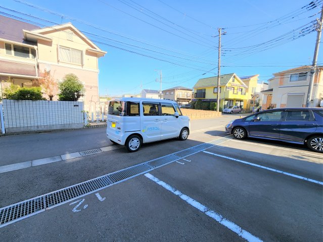 21/28 駐車場