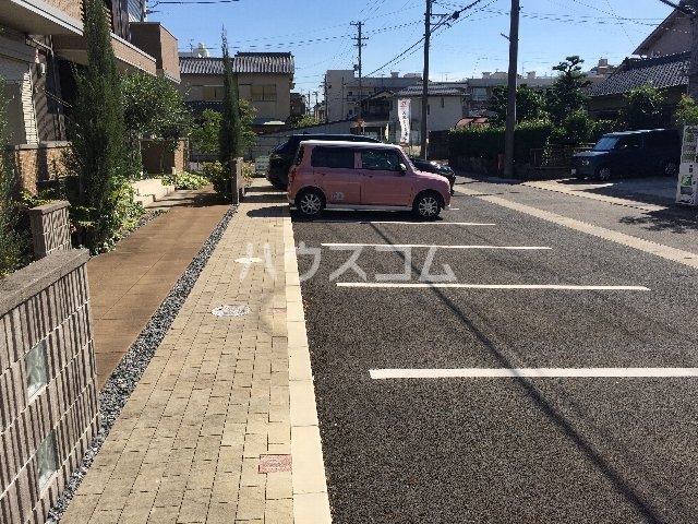 20/29 駐車場