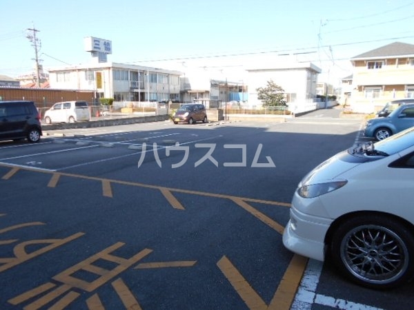 20/28 駐車場