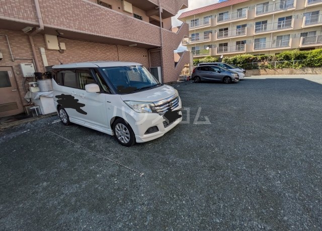 21/27 駐車場