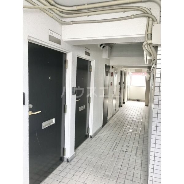 14/20 エントランス