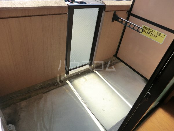 13/18 バルコニー