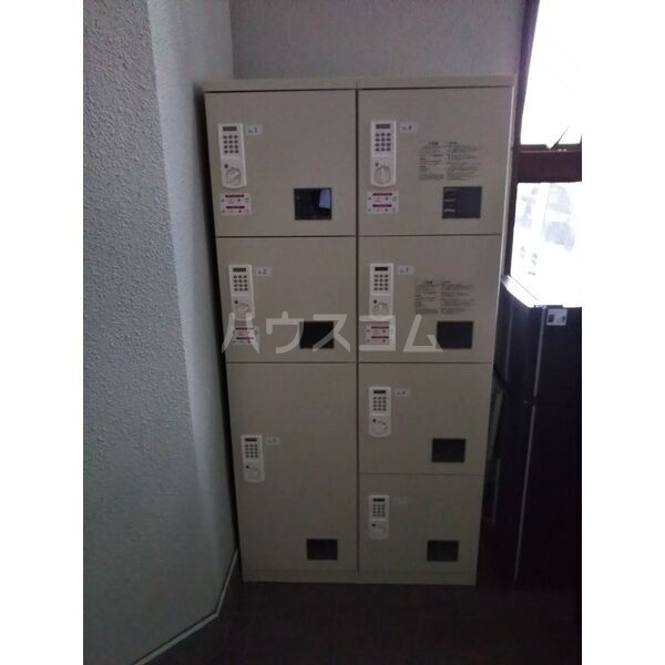 2/4 エントランス