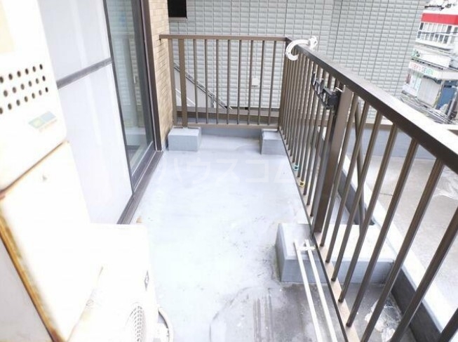 18/30 バルコニー