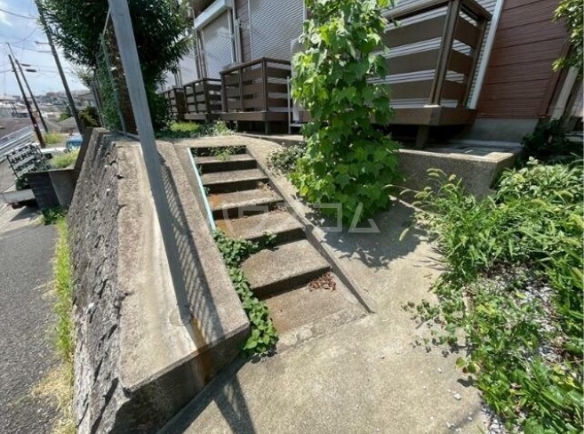 2/4 エントランス