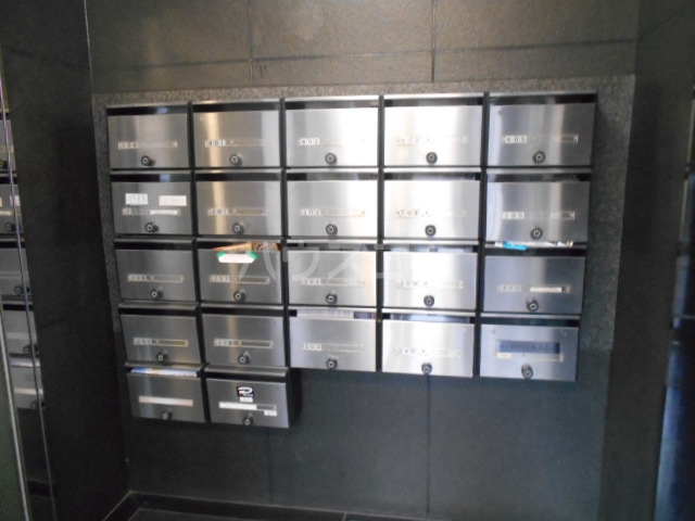 20/30 エントランス