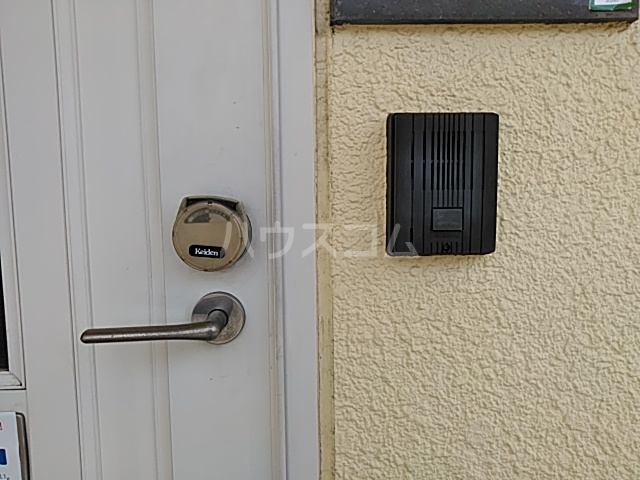 24/30 エントランス