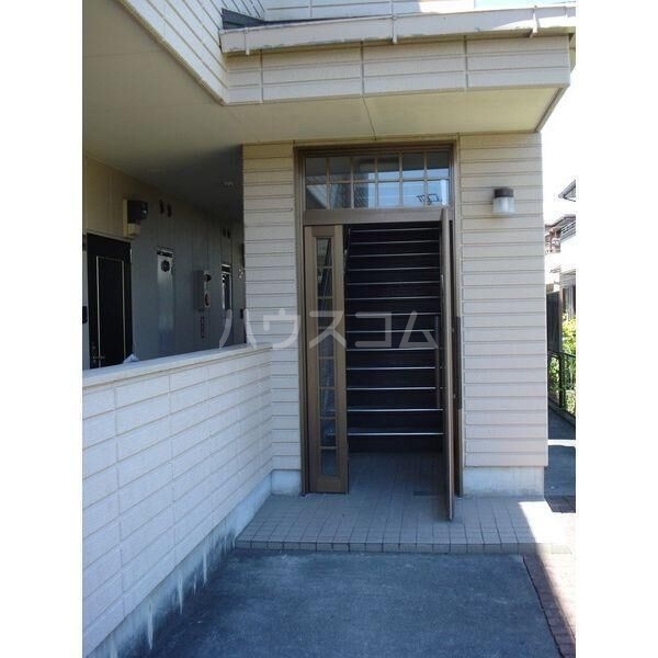 13/23 エントランス