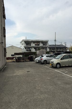 20/29 駐車場