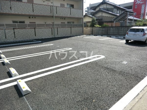 17/25 駐車場