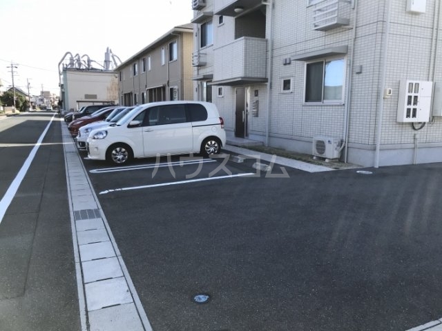 22/29 駐車場