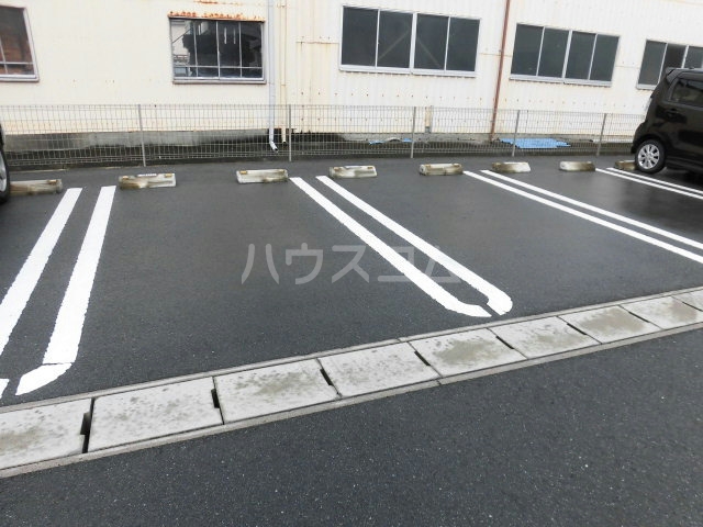 17/25 駐車場
