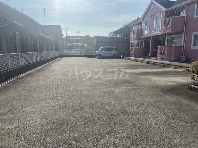 20/28 駐車場