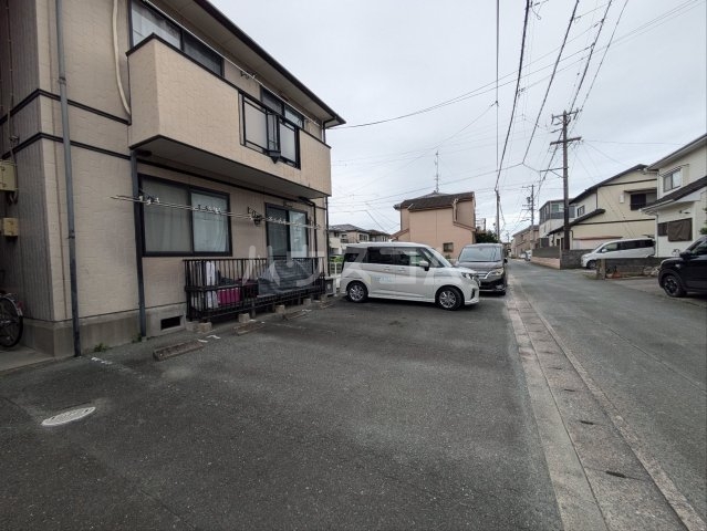 23/27 駐車場