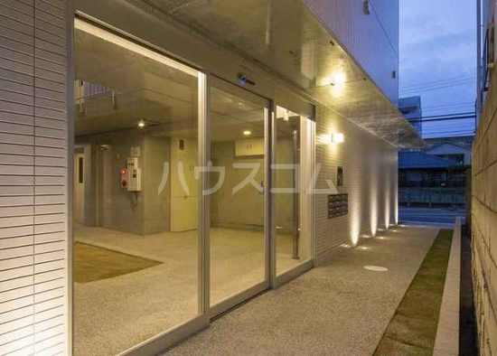 2/3 エントランス