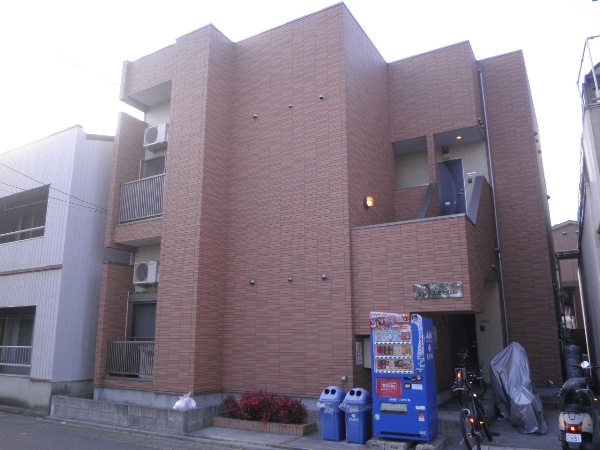 15/22 エントランス