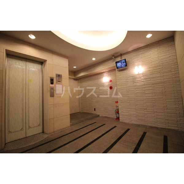 21/29 エントランス