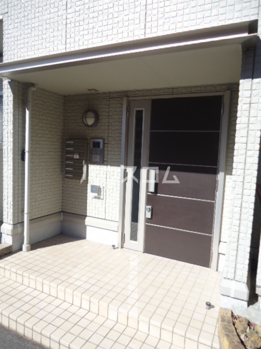 16/22 エントランス