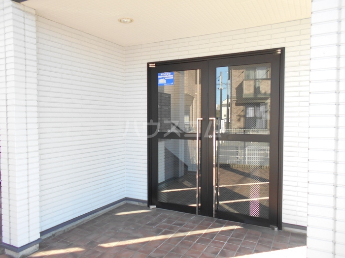 16/26 エントランス