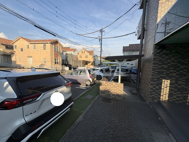 20/28 駐車場