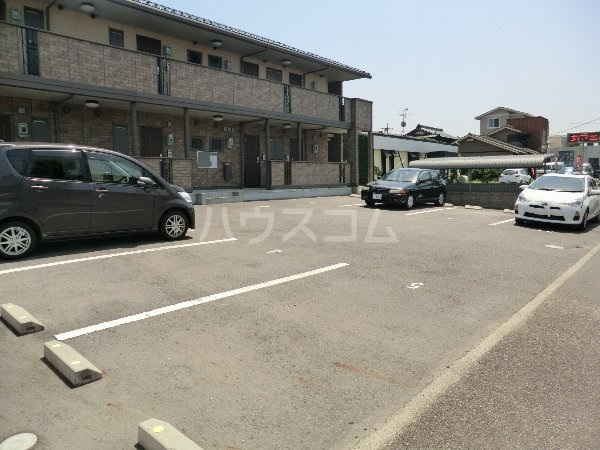 22/30 駐車場