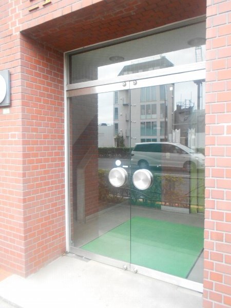 22/30 エントランス