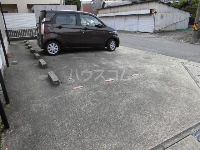22/30 駐車場