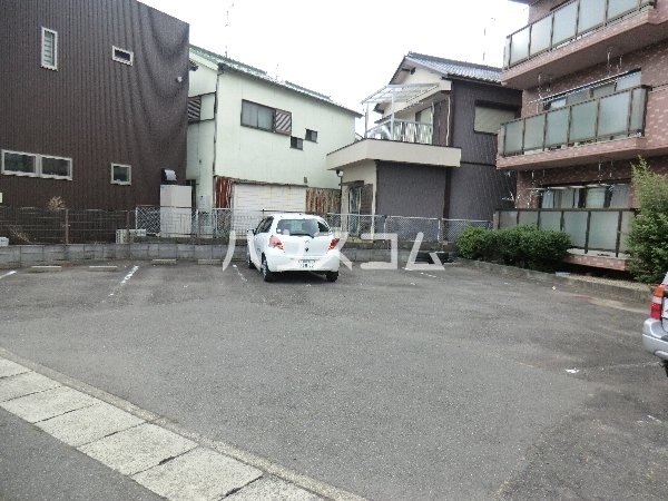 18/26 駐車場
