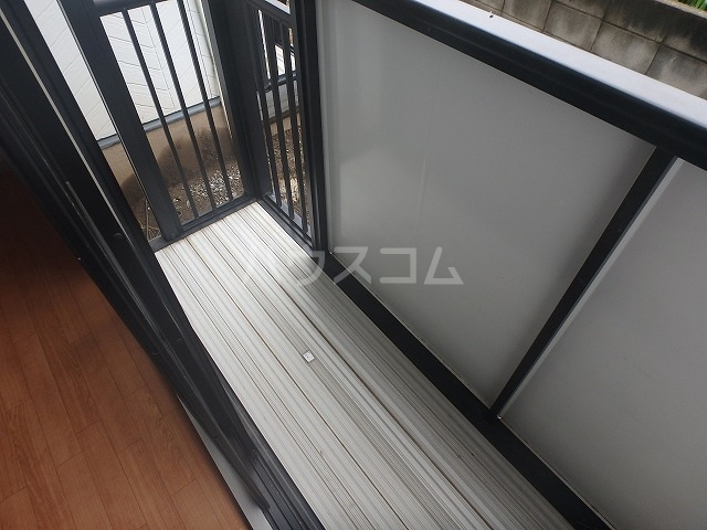 18/27 バルコニー