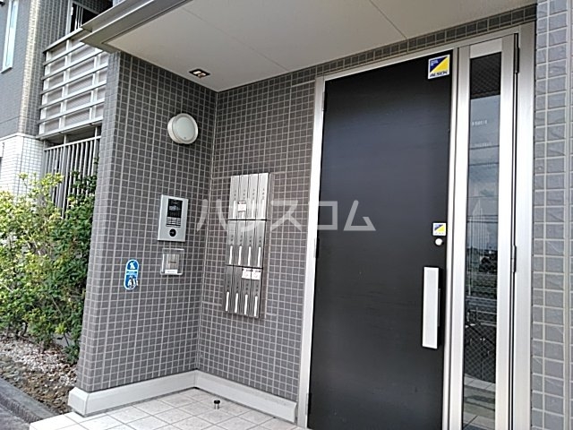 17/26 エントランス