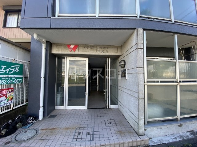 28/30 エントランス