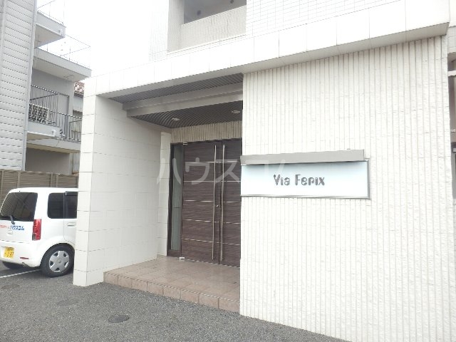 18/28 エントランス