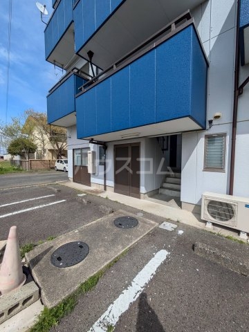 24/25 エントランス