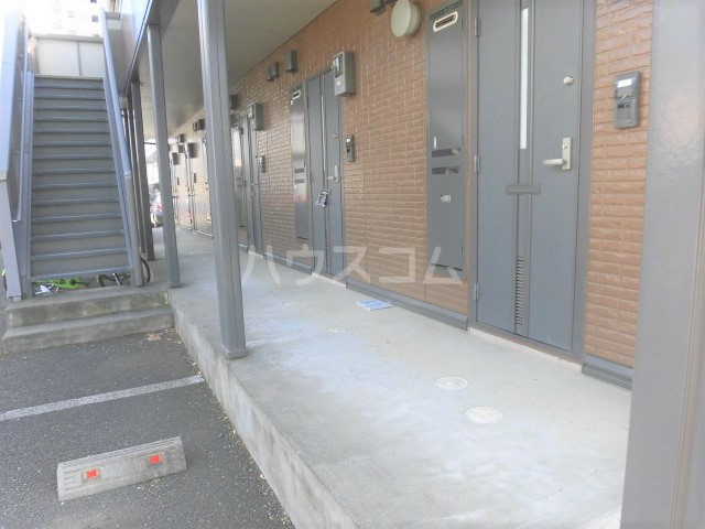 17/28 エントランス