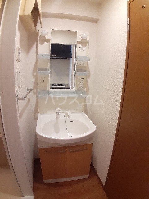 13/30 洗面