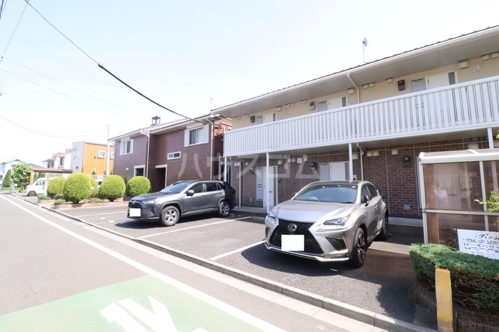 25/28 駐車場
