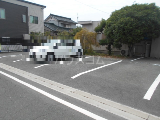 2/10 駐車場