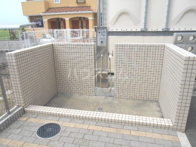 21/25 エントランス