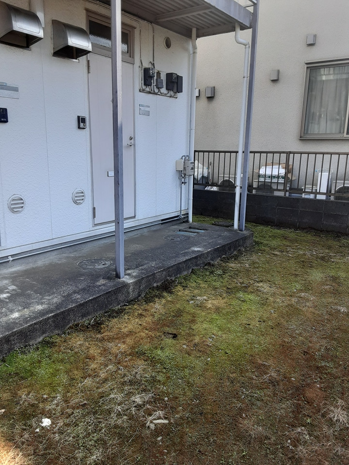 21/30 エントランス