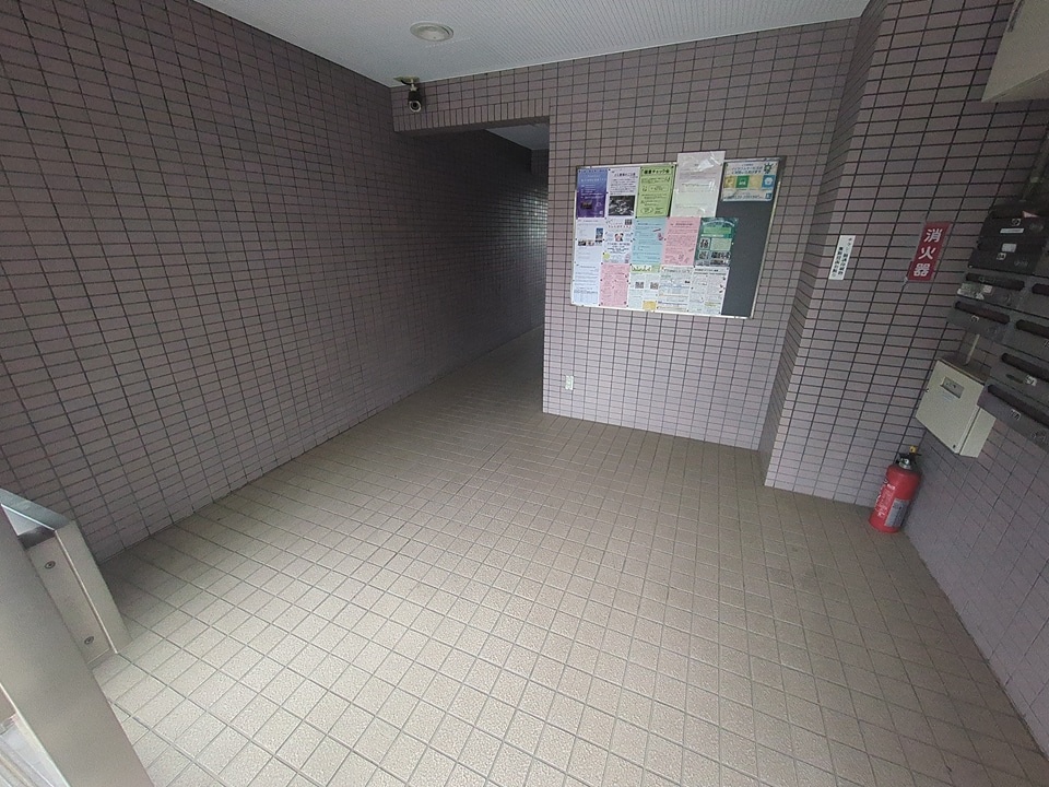 28/30 エントランス