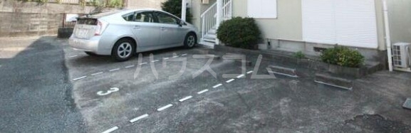 17/18 駐車場