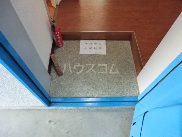 13/29 玄関