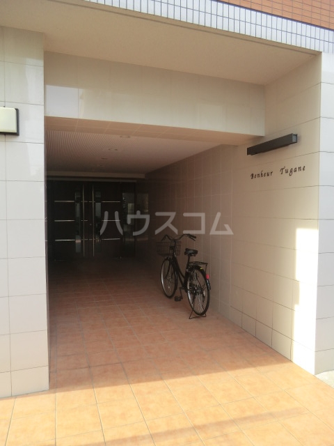 21/30 エントランス