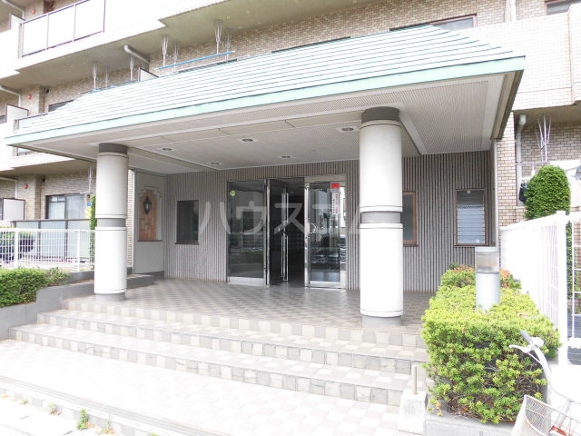 24/30 エントランス