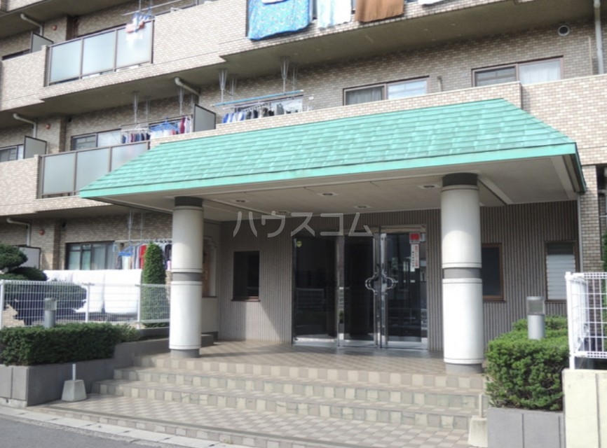 25/30 エントランス