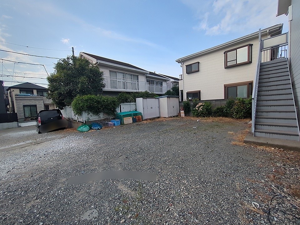 28/30 駐車場