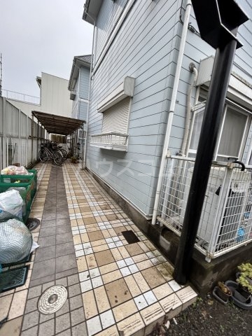 21/30 エントランス